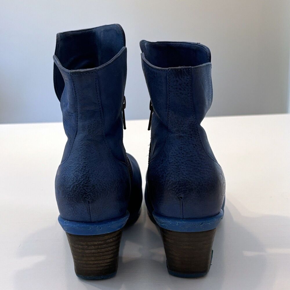 John Fluevog Women's Hopefuls Rosy Buffed Toe Blue Leather Booties US Size 8 - Picture 6 of 10